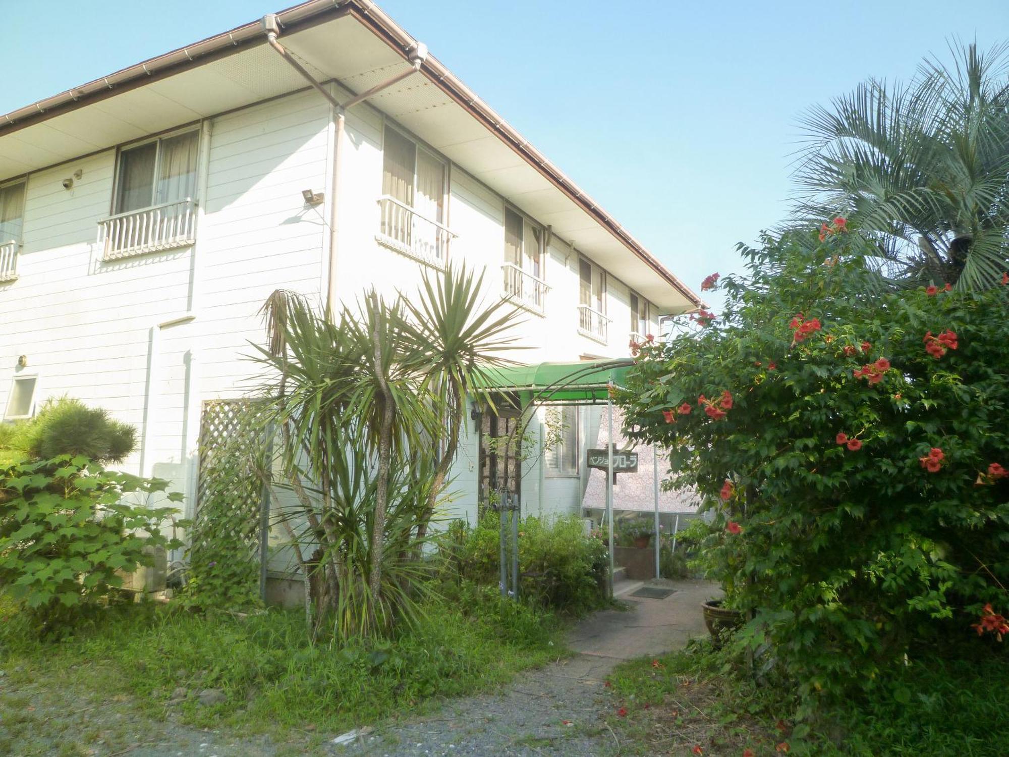 Pension Flora Tateyama  Exterior photo